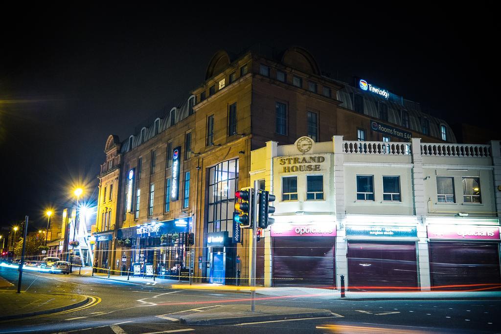 Travelodge Derry Exteriör bild
