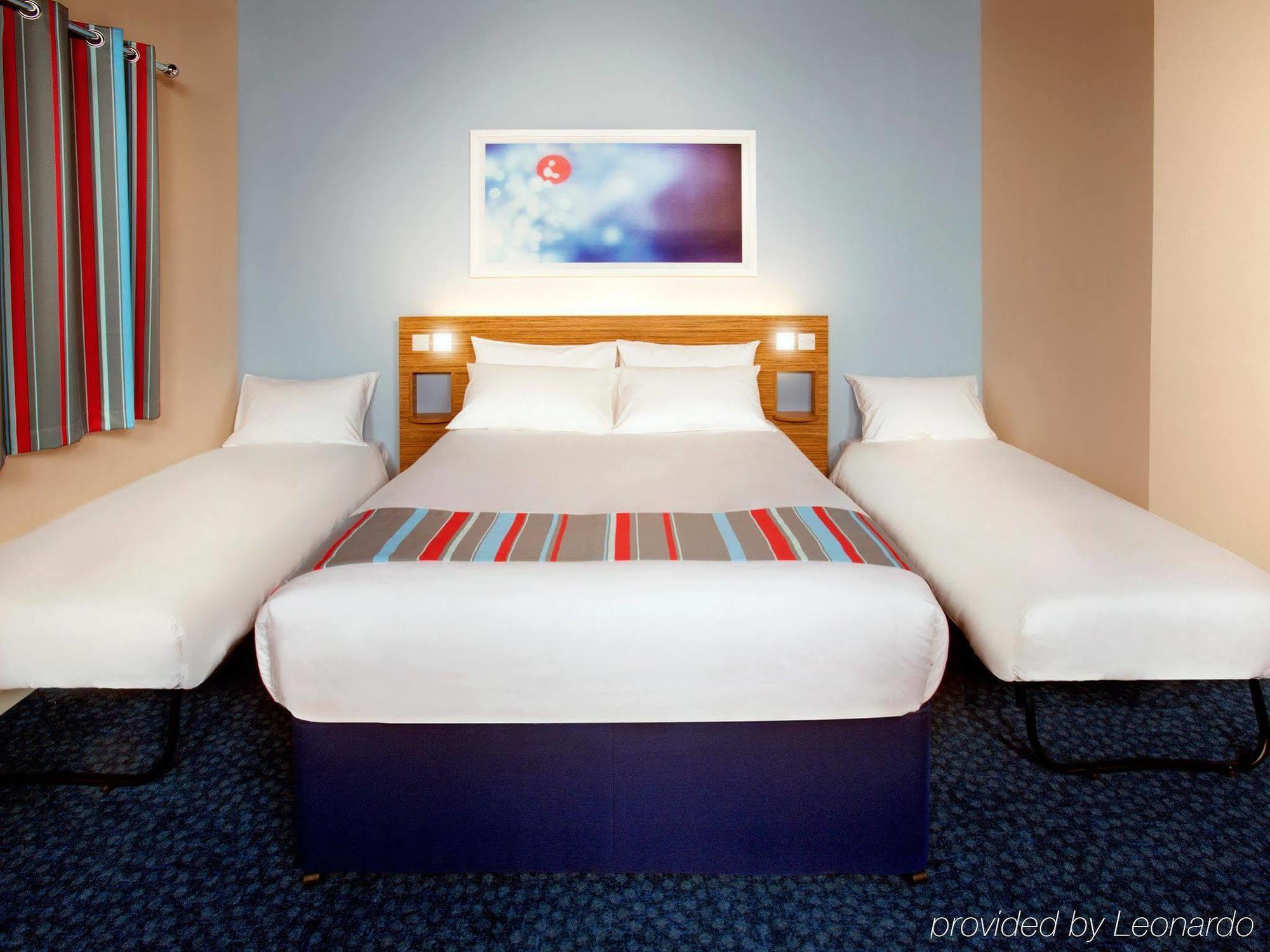 Travelodge Derry Exteriör bild