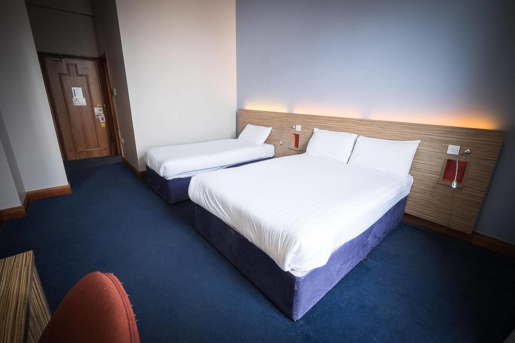 Travelodge Derry Exteriör bild